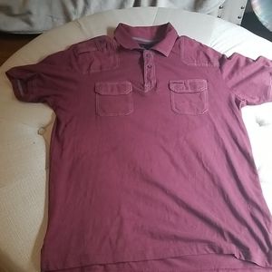 Short sleeve  polo shirt.